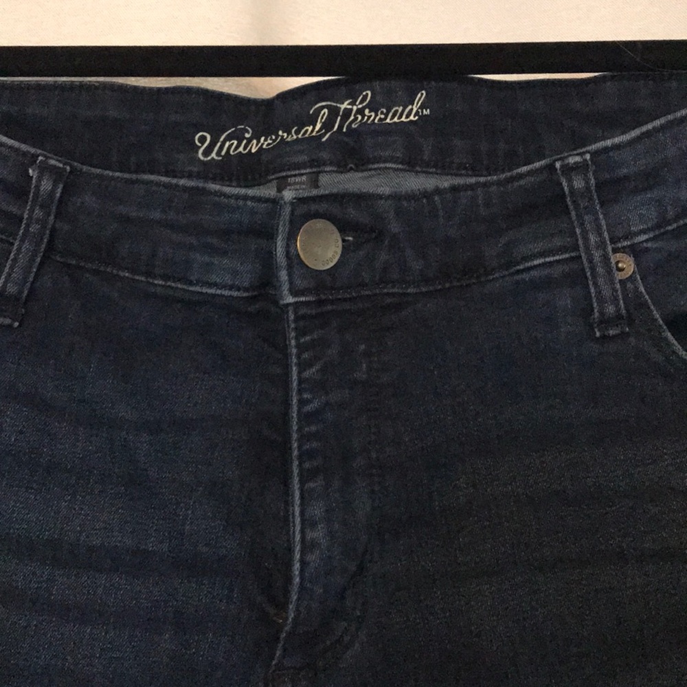 Jeans - Picture 2 of 4